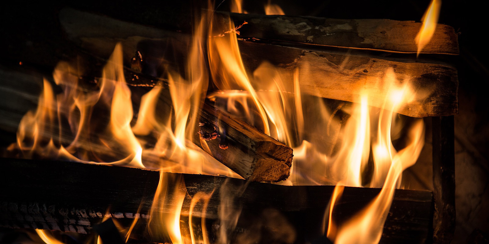 Feuer verzaubert ihr Zuhause